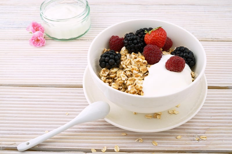 Greek Yogurt Parfait with Berries